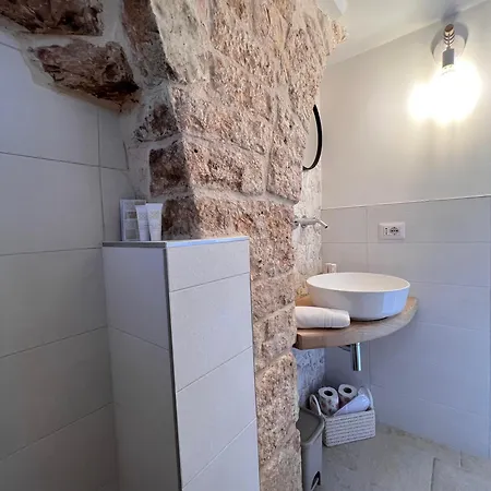 Trulli Lucenti 阿尔贝罗贝洛