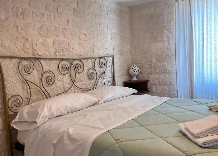 Trulli Pietra Alberobello